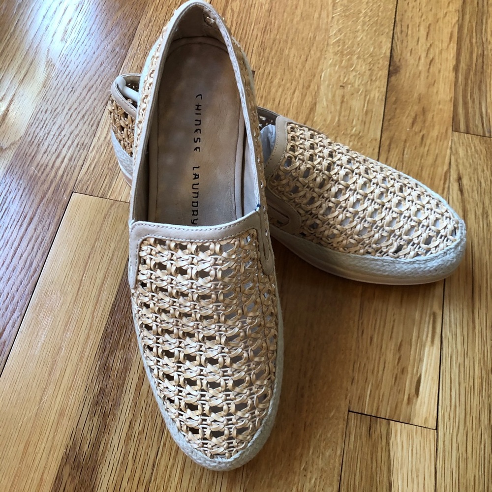 🌺 Woven Slip-on Sneaker 🌺